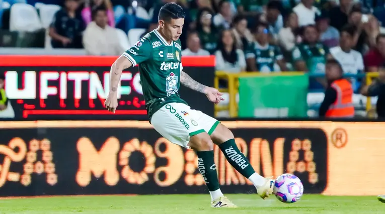 James Rodríguez con el Club León