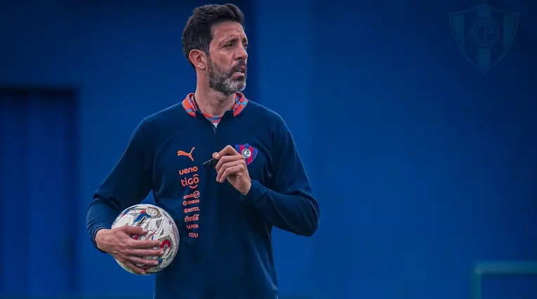 Jorge Bava, entrenador de Cerro Porteño