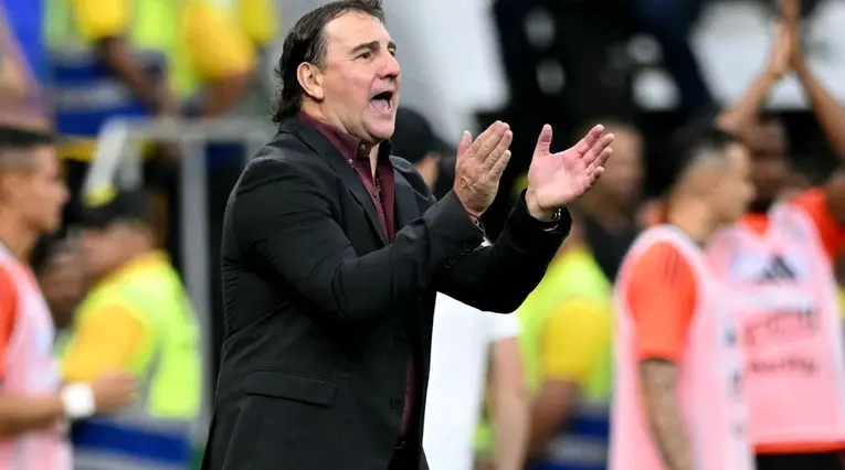 Lorenzo perfila la Selección para cerrar el año: trabajo y rotación 