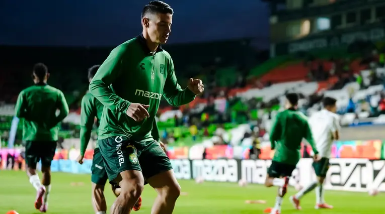 James Rodríguez en entrenamiento precompetitivo 