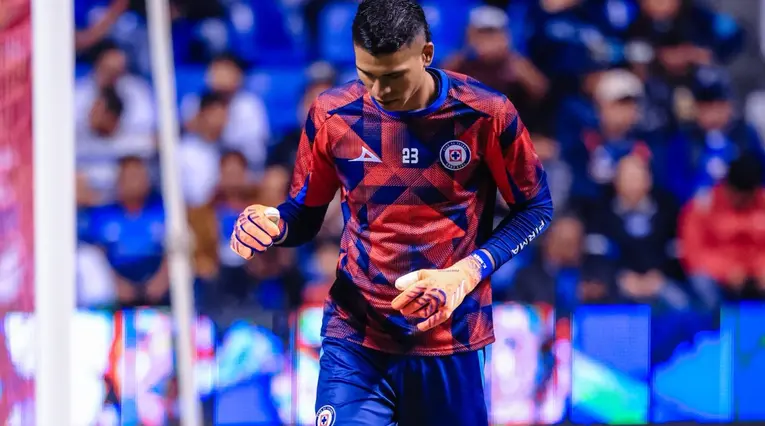 Kevin Mier con Cruz Azul