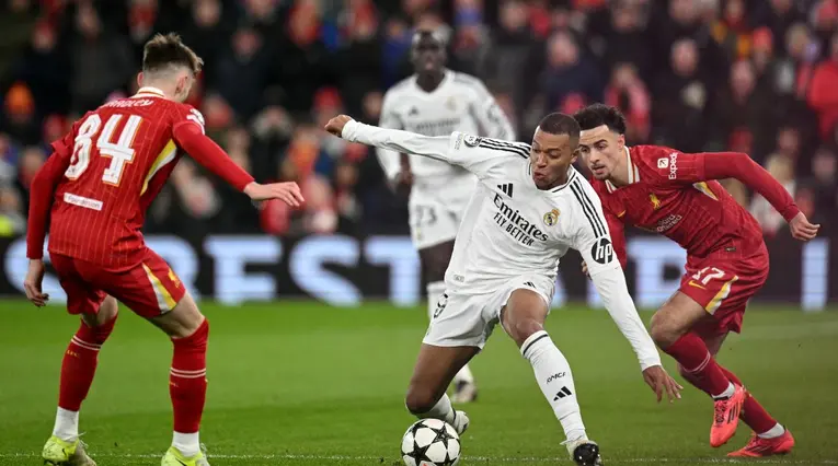 Liverpool y Real Madrid en duelo por Champions 2024-2025
