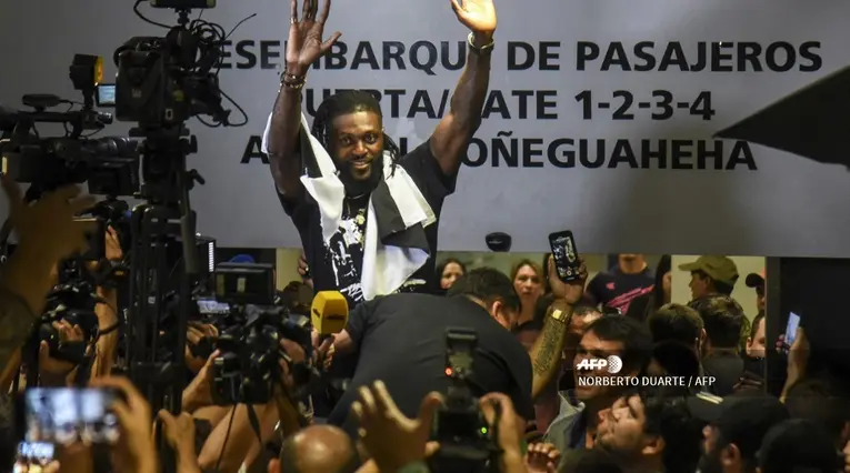 Emmanuel Adebayor, Olimpia