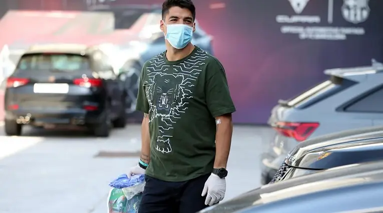 Luis Suárez llegando a la sede del Barcelona