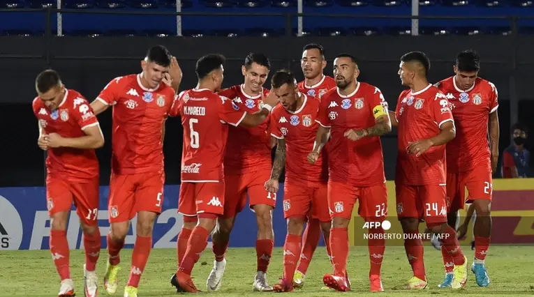 General Caballero en su partido ante Sol de América de la primara fase de Sudamericana.