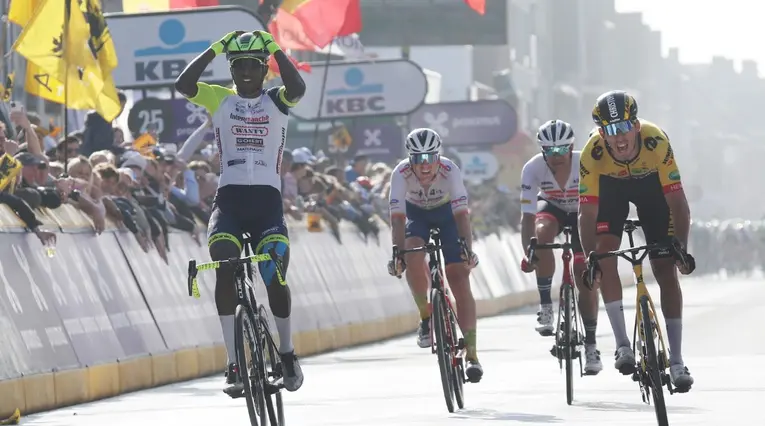 Biniam Girmay Hailu, ganador de la clásica Gante-Wevelgem