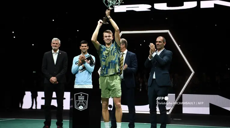 Holger Rune - campeón del Masters 1000 de Paris