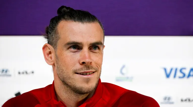 Gareth Bale en la previa de un partido de Gales en el Mundial de Qatar 2022