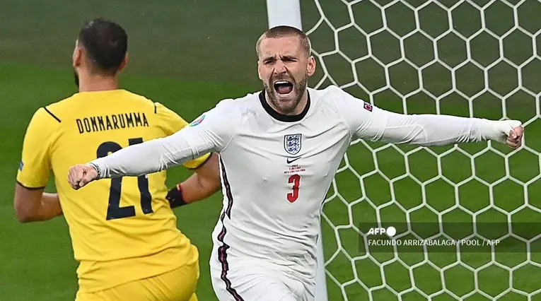 Luke Shaw - Inglaterra
