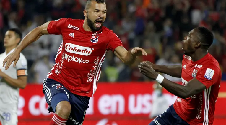 Andrés Cadavid luego de convertir el gol de la victoria de Medellín frente a Millonarios.