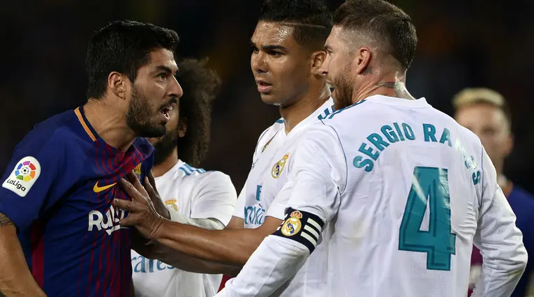 Luis Suárez (Barcelona) y Casemiro y Sergio Ramos (Real Madrid)