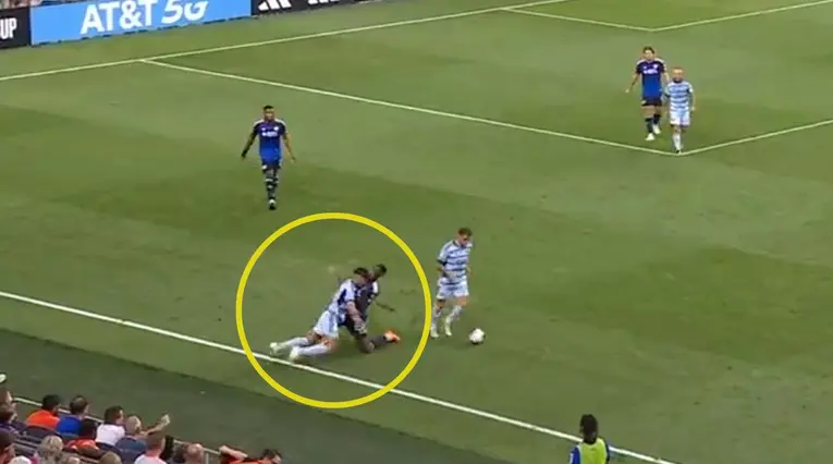 Cabezazo a Yerson Mosquera en la Leagues Cup