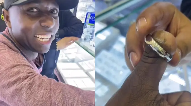 Dedo de Pablo Armero con un anillo