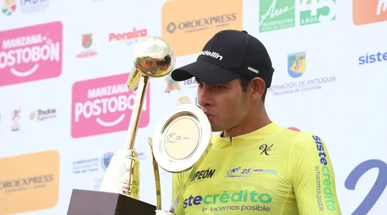 Diego Camargo del Team Medellín, ganador del clásico RCN 2025