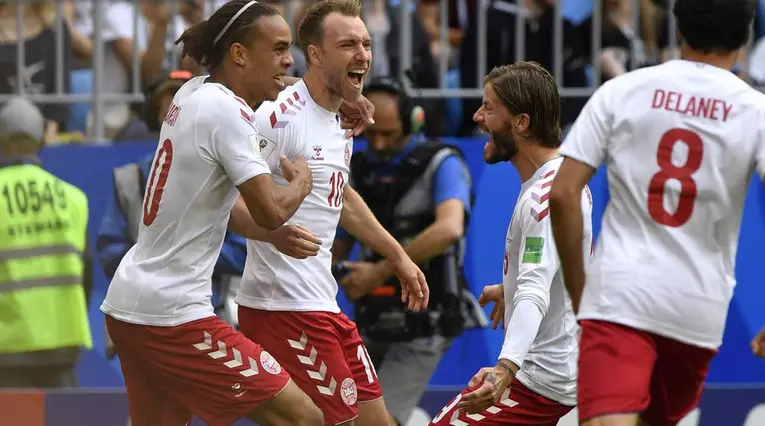Lasse Schöne junto a Erikssen, Poulsen y Delaney ante Australia