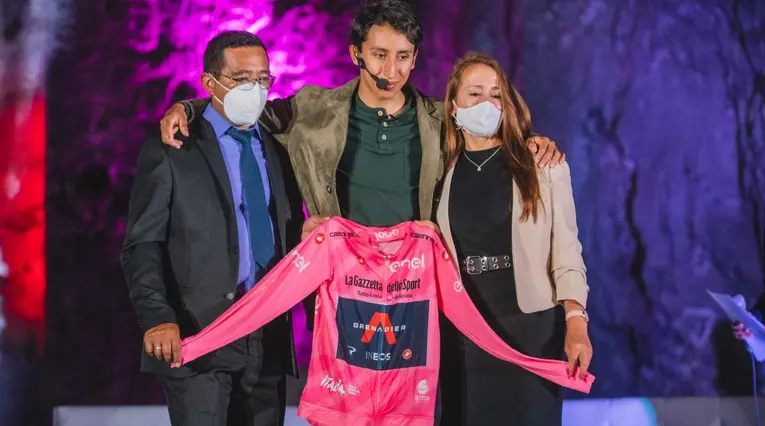 Egan Bernal, homenaje en Zipaquirá