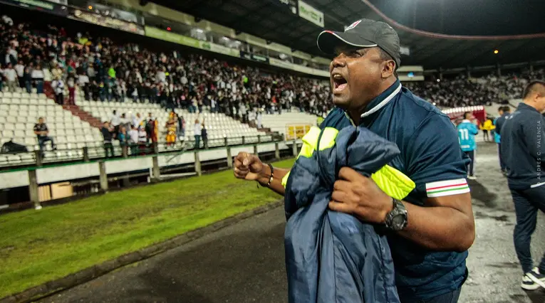 El técnico colombiano del Once Caldas Hubert Bodhert