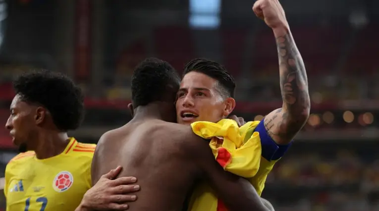 James Rodríguez y Jhon Córdoba