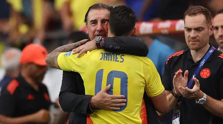 James Rodríguez y Néstor Lorenzo, selección Colombia