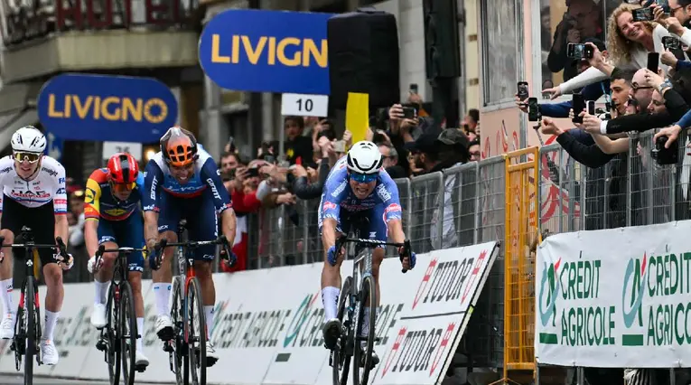 Jasper Philipsen ganó Milán San Remo 2024