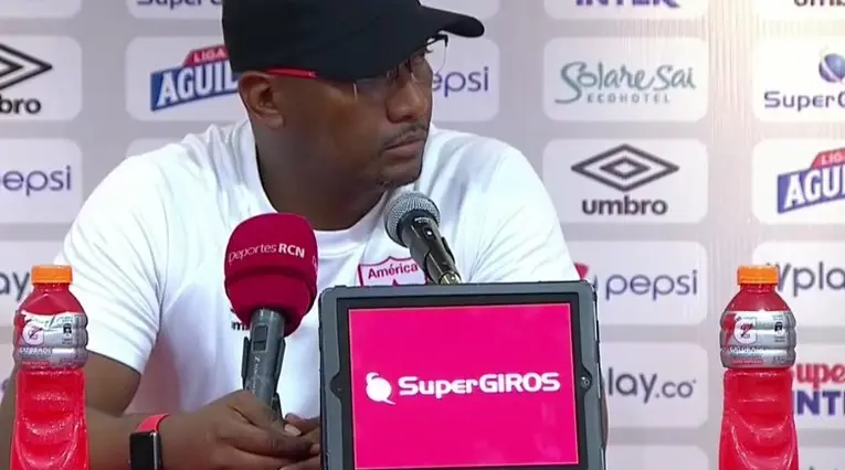 Jersson González, técnico interino de América