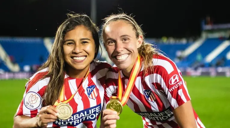Leicy Santos y su novia