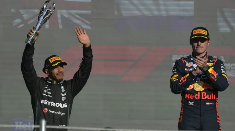 Lewis Hamilton y Max Verstappen