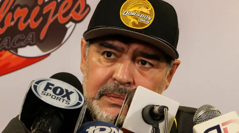 Diego Maradona, técnico de Dorados de México, cuestionó la capacidad de liderazgo de Messi