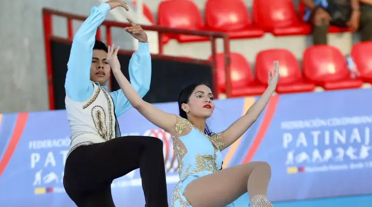 María Paula Muñoz y Jeshua Folleco - Mundial de Patinaje Artístico