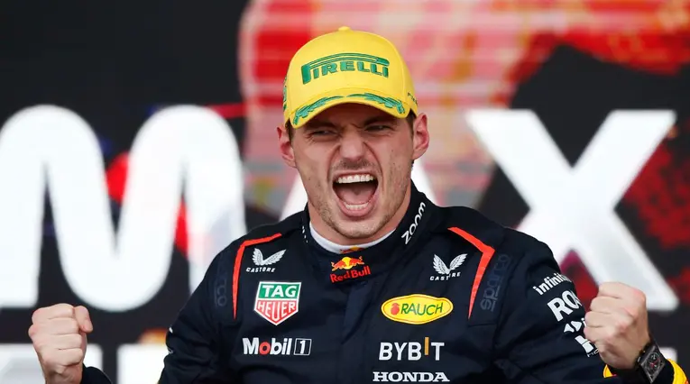 Max Verstappen celebrando