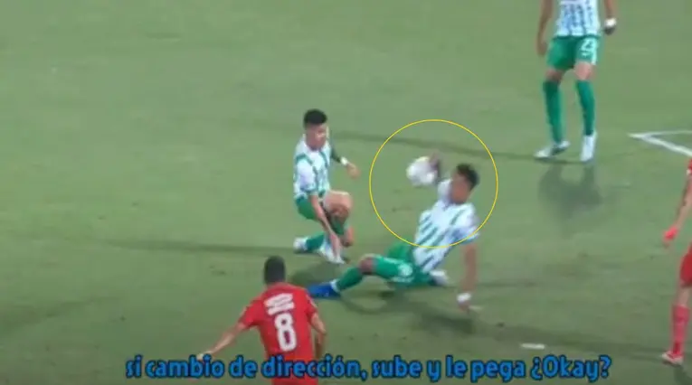 Nacional vs América: revisión de VAR por posible penal