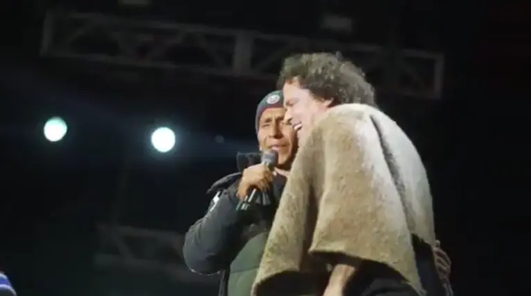 Nairo Quintana y Carlos Vives