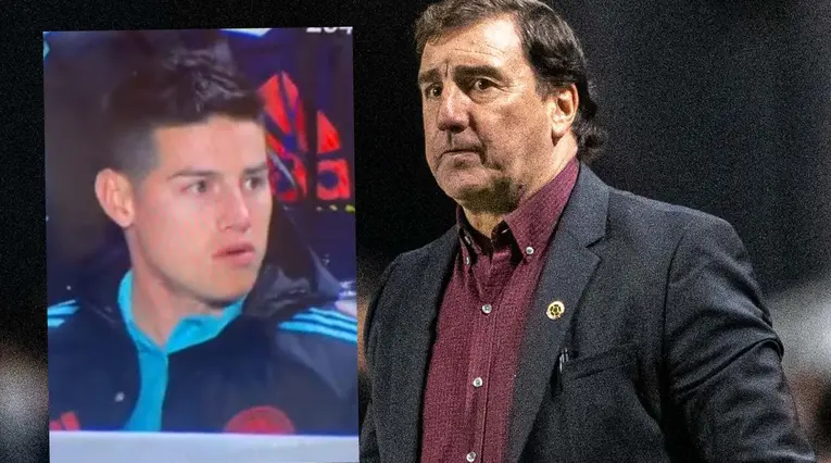 Néstor Lorenzo en el partido ante Japón; James Rodríguez en el banco de suplentes.