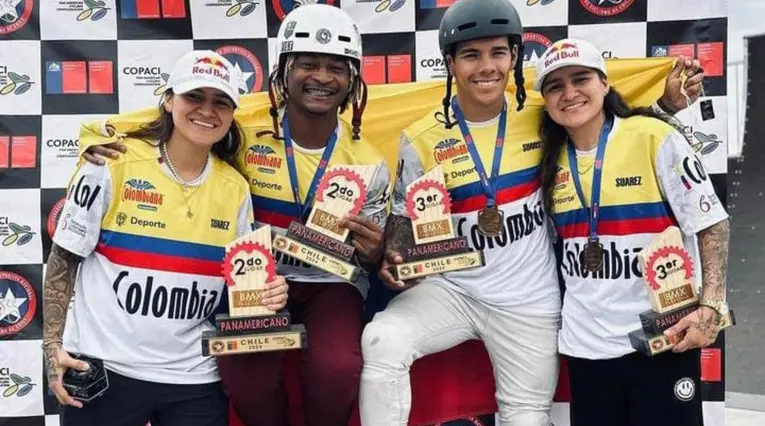 Colombianos en el Panamericano de BMX
