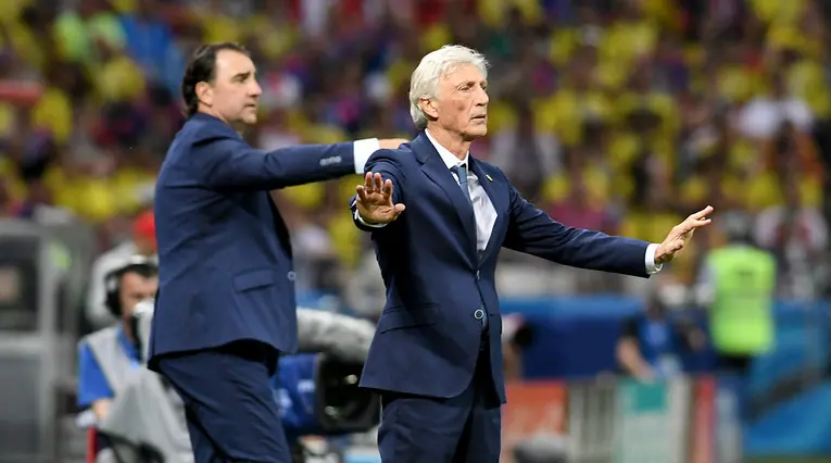 José Pékerman dirigiendo a la Selección Colombia