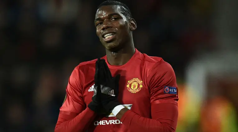 Pogba, jugador del Manchester United, en conflictos con José Mourinho