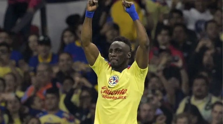 Quiñones sigue rompiéndola en América: golazo y pase a semifinales