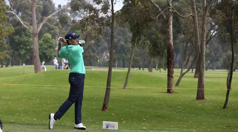 TORNEO DE GOLF WEB TOUR CONTRY CLUB BOGOTA NICOLAS ECHAVARRIA  DE COLOMBIARICARDO CELIA 