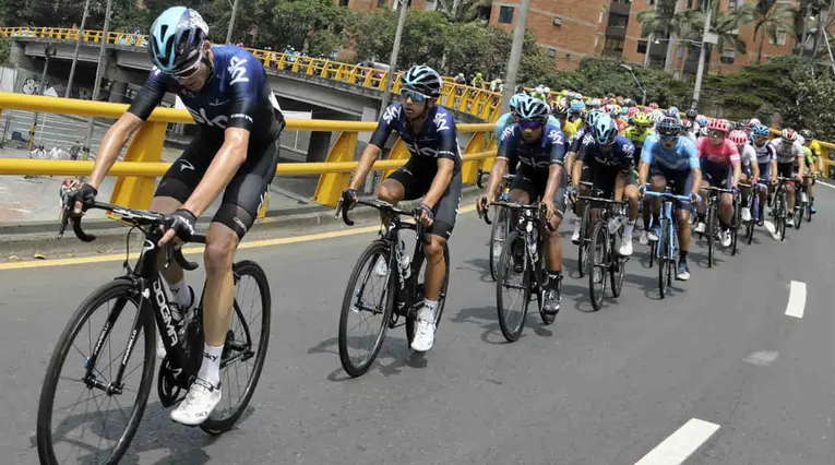 Jonathan Castroviejo, Egan Bernal e Iván Sosa, ciclistas del Sky