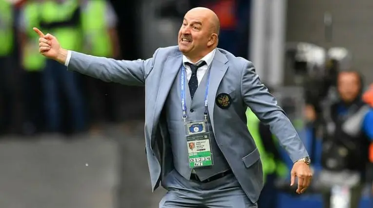 Stanislav Cherchesov renueva como seleccionador de Rusia