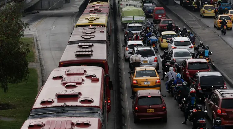 Tres ciudades de Colombia, entre las de peores trancones en el mundo