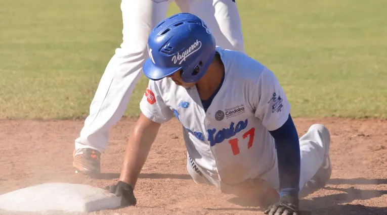Vaqueros Vs. Caimanes