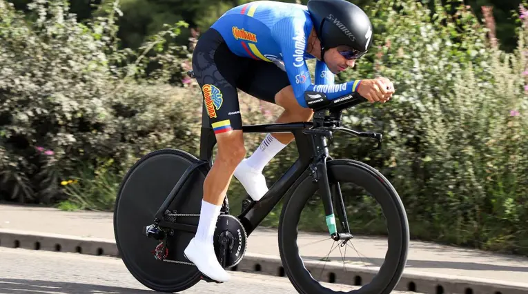 Uno de los colombianos en la contrarreloj del mundial de ciclismo