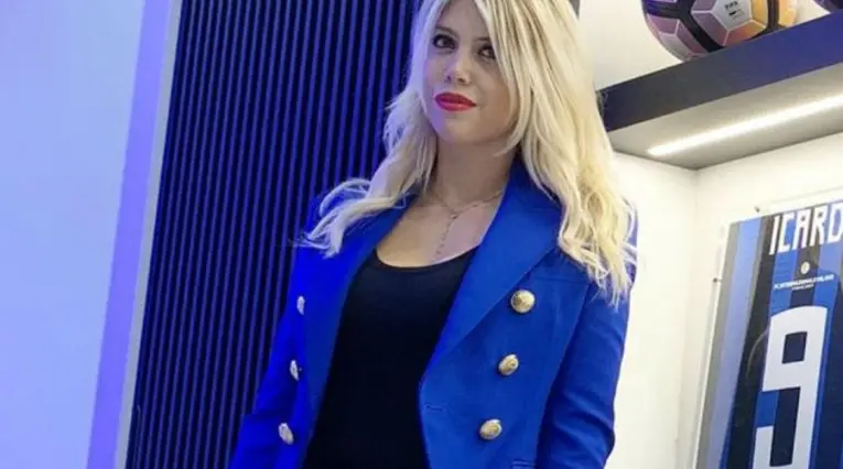 Wanda Nara se robó las miradas durante el clásico de Milán