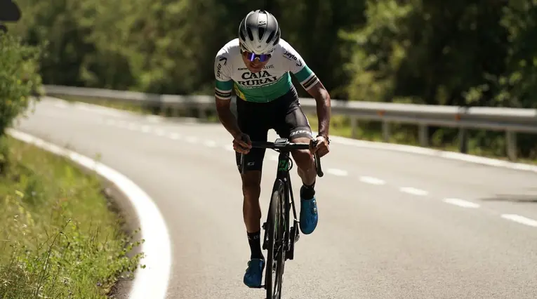 Yesid Pira ganó la etapa 8 de la Vuelta a Colombia