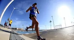 Un atleta de Guatemala durante la maratón de los Juegos Centroamericanos y del Caribe Barranquilla 2018