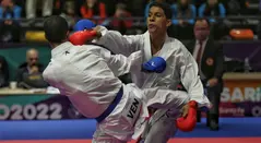 Santiago Ospina , medallista de plata en karate, en los Juegos Sudamericanos de la juventud.