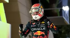 Verstappen celebrando la victoria en el Gran Premio de Baréin