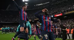 Franck Kessie celebra el gol al Real Madrid que dejó al Barcelona a 12 puntos en la Liga