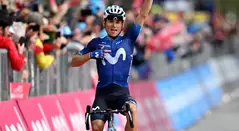 Einer Rubio al cruzar la meta en la etapa 13 del Giro de Italia 2023